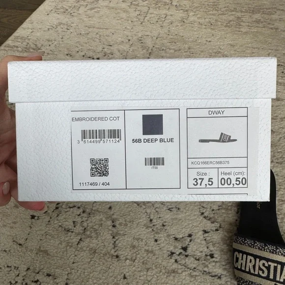 Dior Women's Black and Cream Sandals - Picture 5 of 8